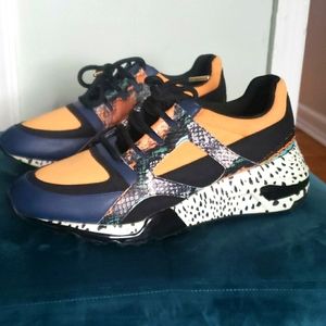 Steve madden stylish shoes/sneakers
